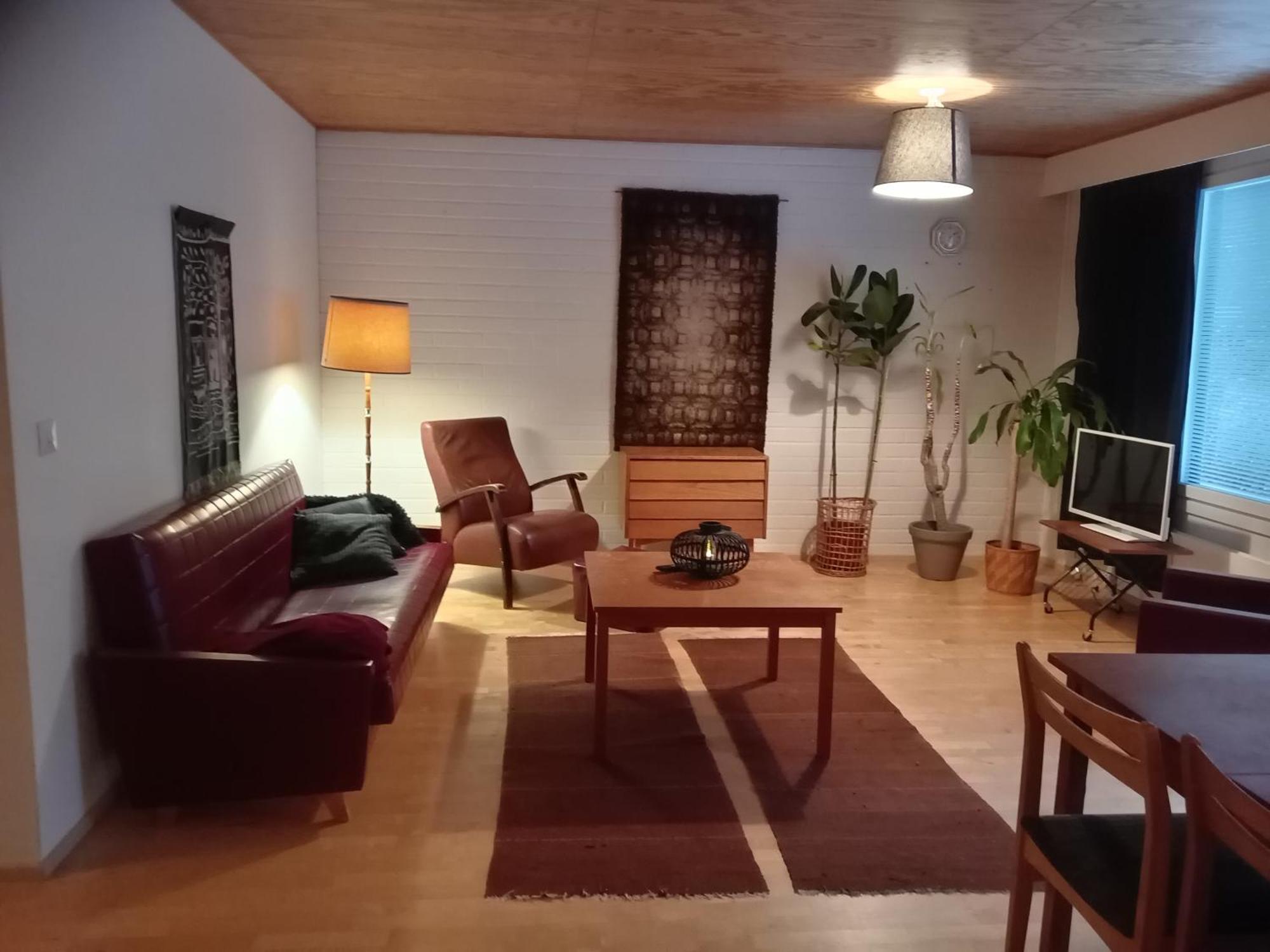 Huoneita Puusaunalla * Oulu